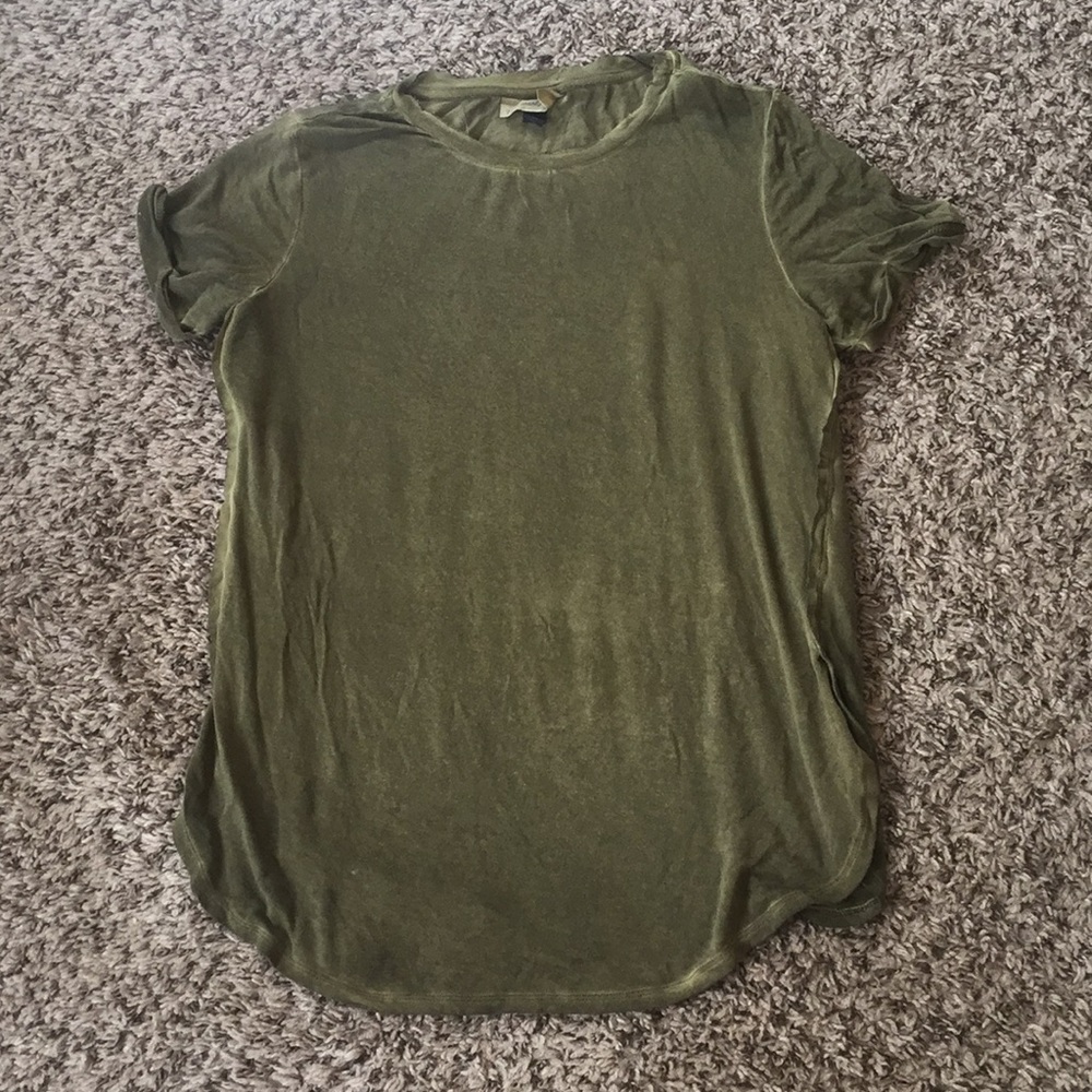 🖤 NWOT Factory Distressed Tee